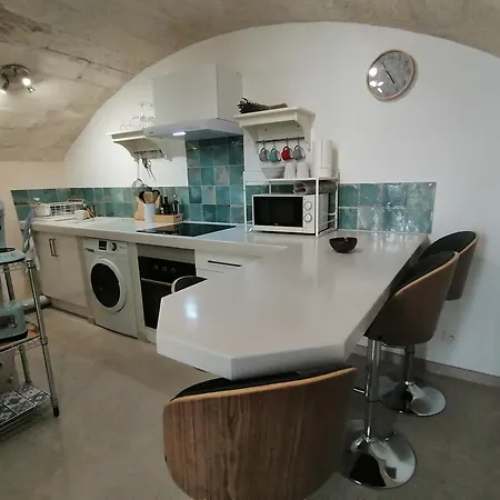 Apartment De Charme Au Coeur D'arles